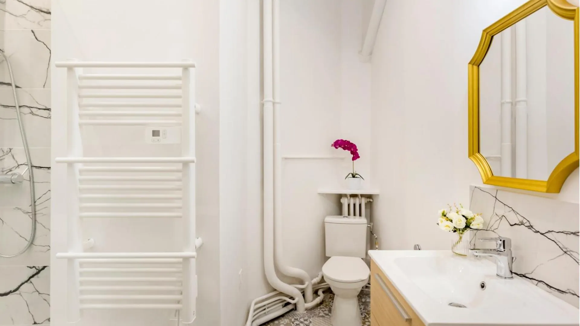 Merveil - Family Suite - Champs Elysees - Wagram Paris 0*,  France