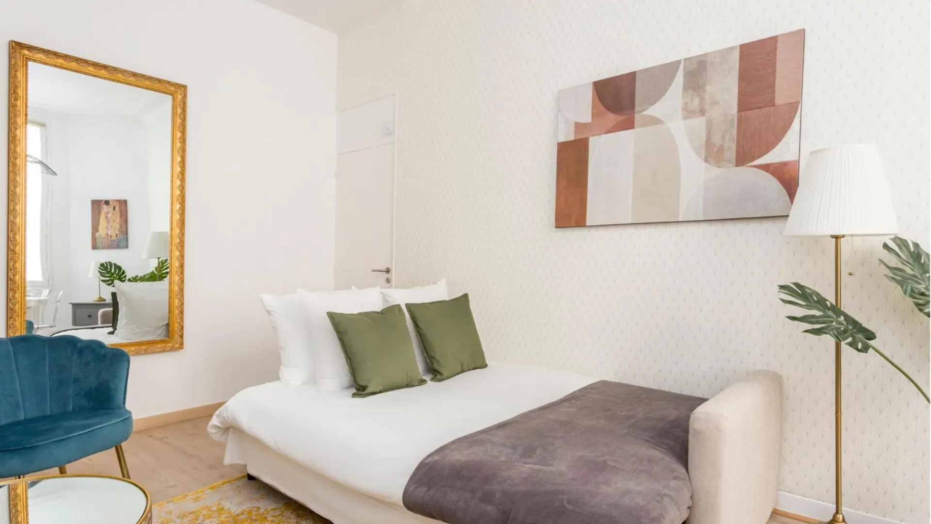Merveil - Family Suite - Champs Elysees - Wagram Paris 0*,  France